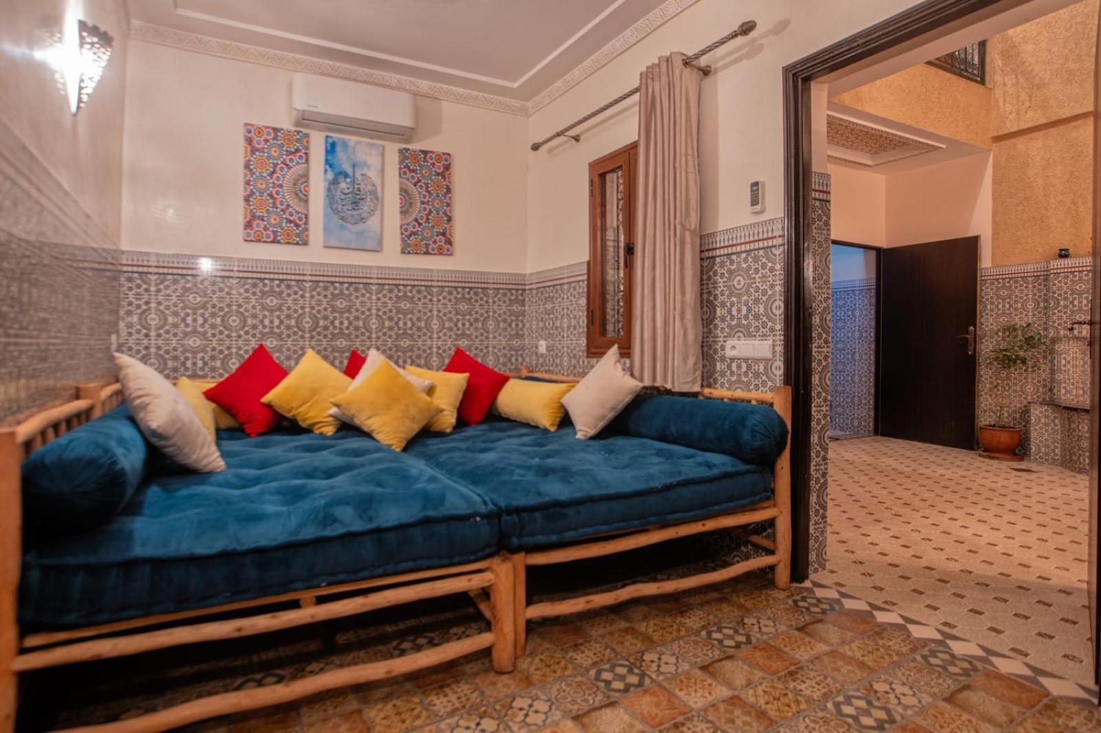Private Riad 3Ch Salon, Terrasse Avec Jacuzzi , A Jemaa El Fna มาร์ราเกช ภายนอก รูปภาพ