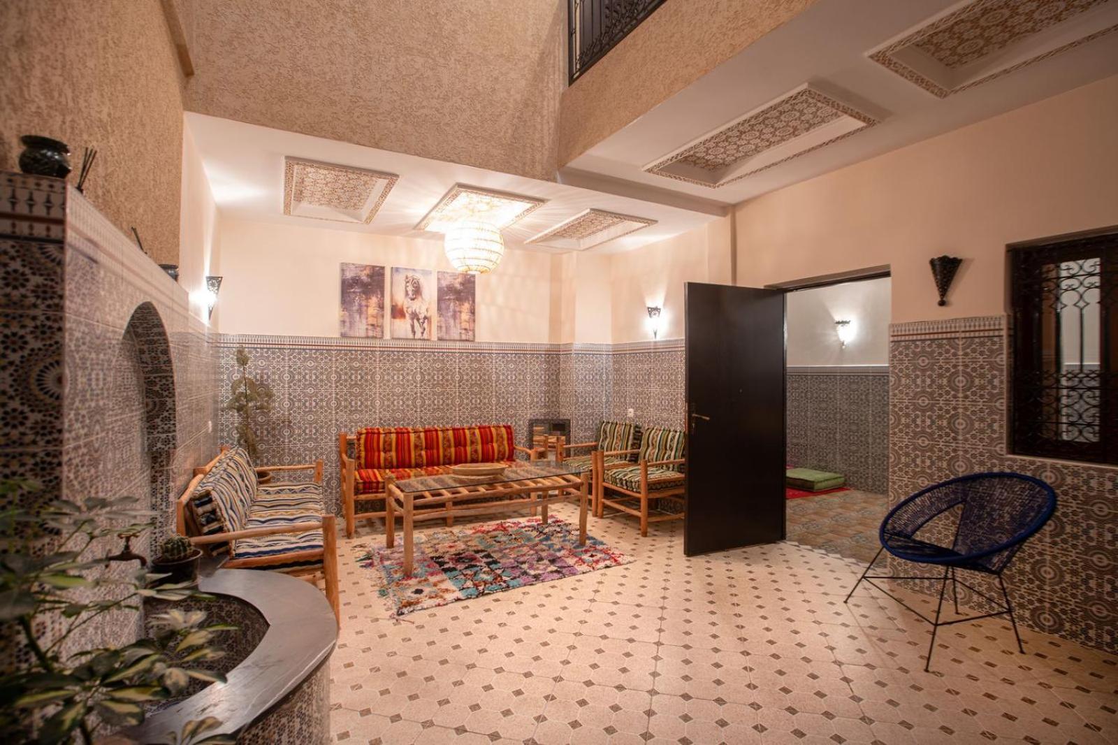 Private Riad 3Ch Salon, Terrasse Avec Jacuzzi , A Jemaa El Fna มาร์ราเกช ภายนอก รูปภาพ