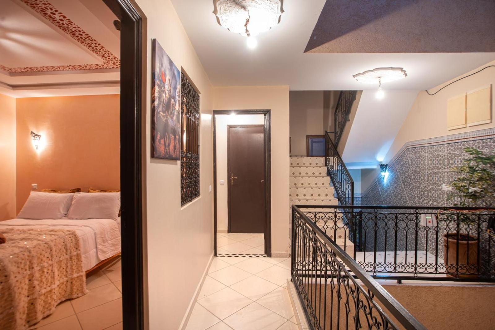 Private Riad 3Ch Salon, Terrasse Avec Jacuzzi , A Jemaa El Fna มาร์ราเกช ภายนอก รูปภาพ